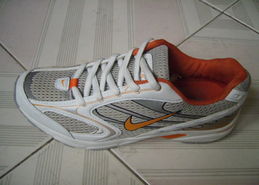 福州榮登貿易 專業鞋帽服飾及童裝批發零售，專注品質與時尚潮流