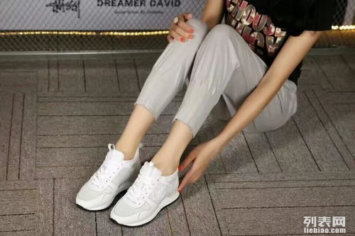 LV時(shí)尚潮流新款運(yùn)動(dòng)鞋 四季休閑新風(fēng)尚，廠家批發(fā)首選地